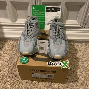 Yeezy boost 700 inertia